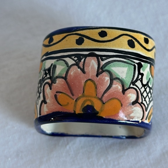 Set of three Mexico Talavera floral napkins holders - Picture 6 of 7